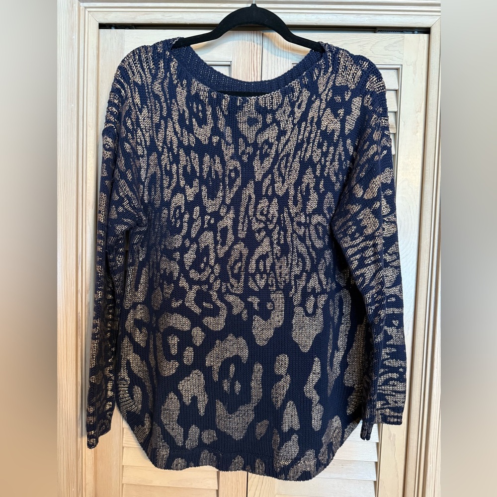 Chico's Women's Navy Blue Gold Metallic
Knit Boat Neck Sweater, Sz L